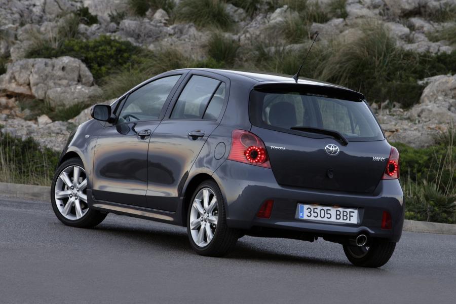  Toyota Yaris TS 2007 года  (фото 21 из 89)